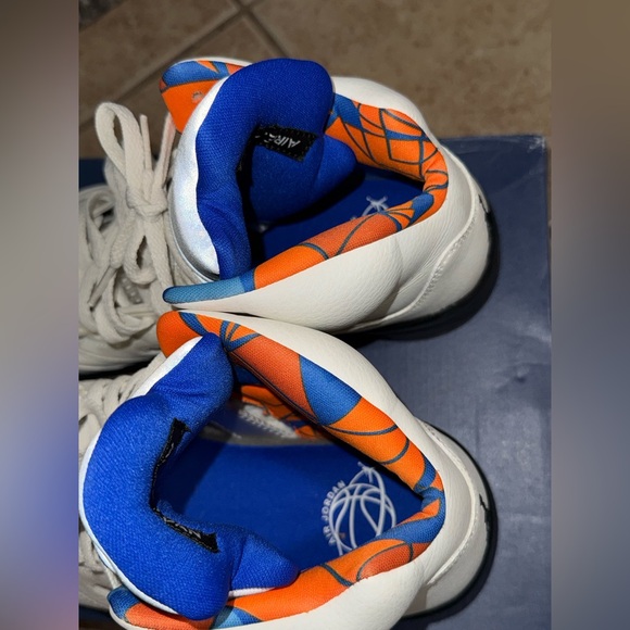 Jordan International 5s - Picture 8 of 9